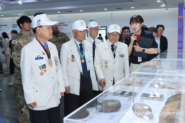  한국전쟁과 평택 그들의 삶을 기억하다 전시회 개막 @평택시