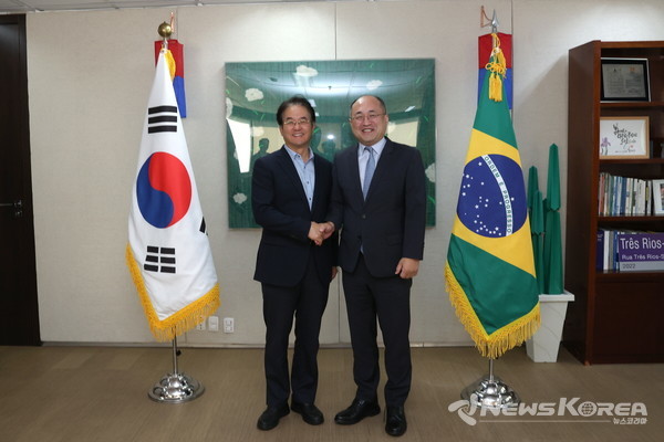황인상 주 상파울루 대한민국 총영사(오른쪽), 이동환 고양특례시장(왼쪽) @주 상파울루 대한민국 총영사관