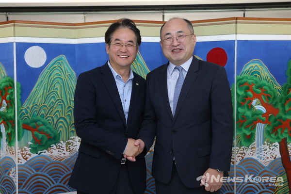 황인상 주 상파울루 대한민국 총영사(오른쪽), 이동환 고양특례시장(왼쪽) @주 상파울루 대한민국 총영사관