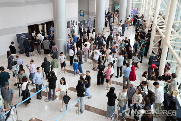공연 전부터 뜨거운 관심을 받았던 「잔니 스키키」는 예매 시작 후 3일 만에, 「사랑의 묘약」은 4시간 만에 전석 매진됐다. @아산시