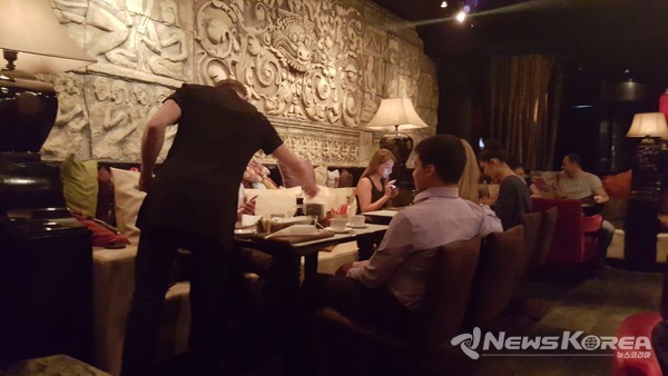 주마 레스토랑은 사전에 예약을 하고 가지 않으면 대기 시간이 생각보다 길어질수 있으므로 예약 필수 @뉴스코리아 최신 특파원