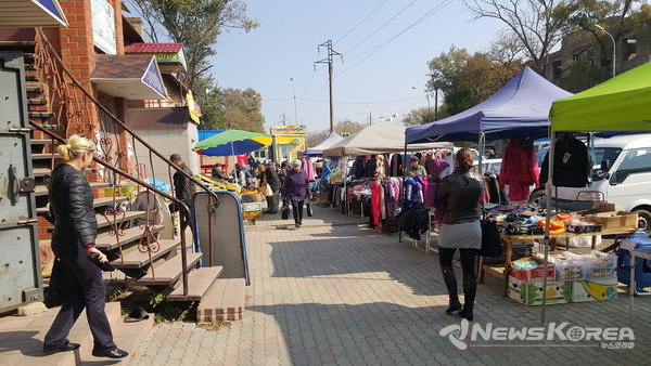 우골나야역 근처 재래시장의 풍경 @뉴스코리아 최신 특파원
