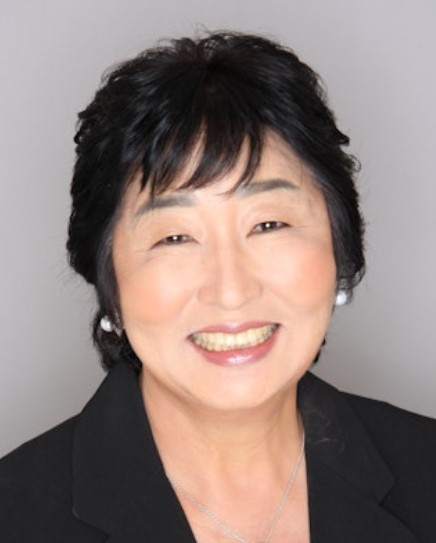 수잔리씨는 현재 하와이 호놀룰루에 거주하는 미국부동산 투자금융 전문가이다. 1980년대 초 미국 유학길에 올라 재무학을 전공했고, 중소기업 사장, 한인 대상 법원 통역요원 봉사 등으로 전문성과 휴머니티를 동시에 키워왔다. 현재 호놀룰루 소재 'Locations 부동산회사'에서 럭셔리 콘도, 호텔, 골프장 대상 국제투자자들에게 컨설팅 및 금융조달자문 등의 업무를 담당하고 있다,