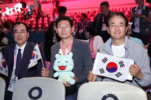 대한역도연맹회장, 용인시장과 기념촬영 @고양시