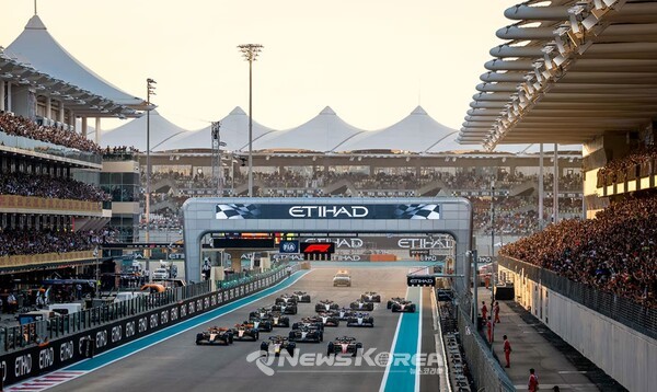 야스 마리나 서킷(Yas Marina Circuit)에서 개최되는 F1 아부다비 그랑프리 @야나트립