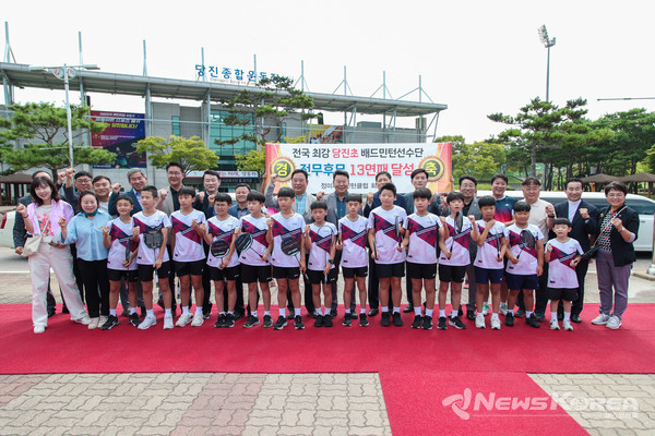 당진초 배드민턴팀 단체 사진 @당진시