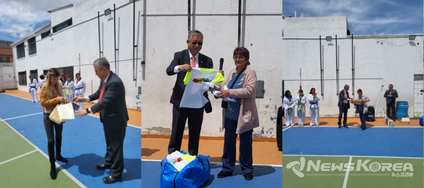 콜롬비아 선교센터에서는 디에고 콜론 초등학교에서 태권도 시범단이 태권도 시범을 선보이고 도복을 학교에 기증하는 행사를 가졌다. @김선훈 선교사