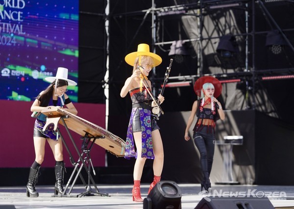 ‘천안흥타령춤축제 2024’ 폐막식이 29일 주무대인 천안종합운동장 흥타령극장에서 진행되고 있다. @천안시