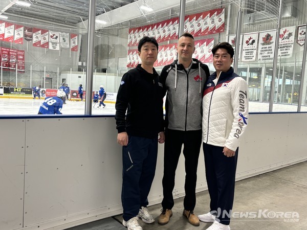 왼쪽부터 초등연맹 이규원 부회장 GTHL 피터 부회장 김정수 사무국장 @한국초등아이스하키연명