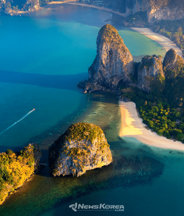 푸켓섬 끄라비(Krabi)의 클롱무앙비치 (Khlong Muang Beach in Phuket Krabi)  @태국관광청