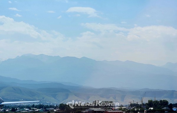 알마티 텐샨산맥 전경  @뉴스코리아 허승규 기자