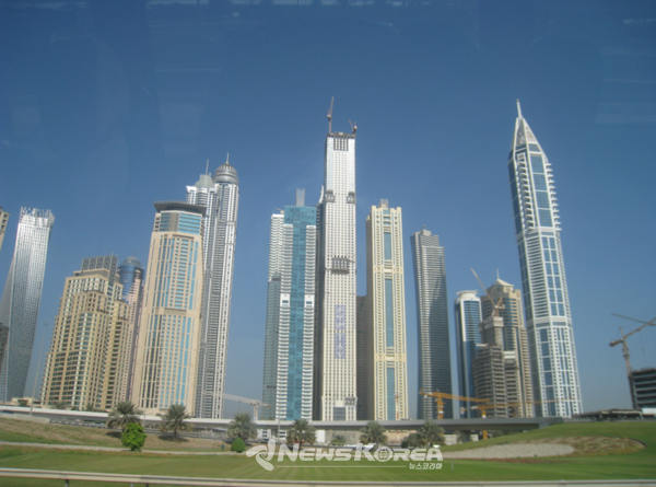 탄소, 쓰레기, 자동차 없는 3무 도시를 표방하고 있는 아부다비 마스다르 시티   @야나트립