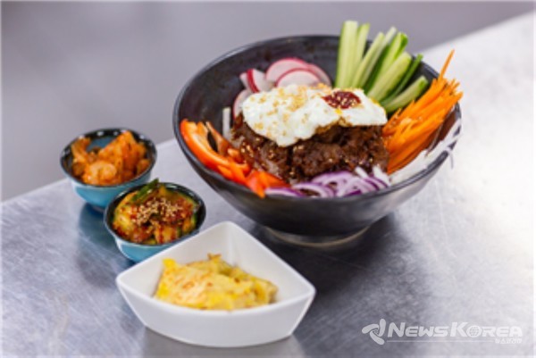 2위를 차지한 Lukáš Kohout(루카쉬 코호우트)의 불고기 비빔밥 @주체코대한민국대사관