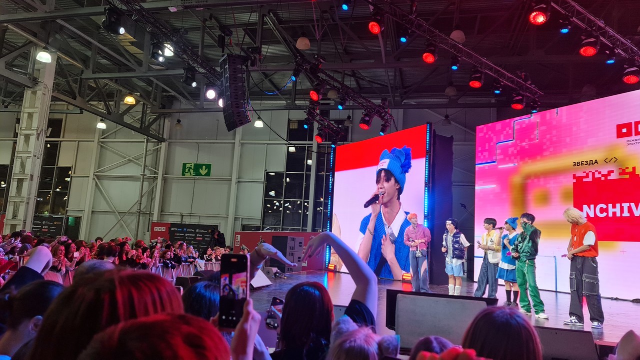 엔카이브 무대 @뉴스코리아 안정현 특파원