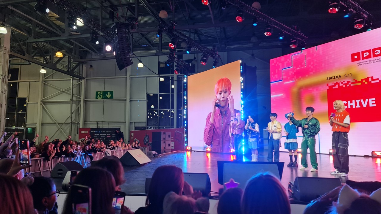 엔카이브 무대 @뉴스코리아 안정현 특파원