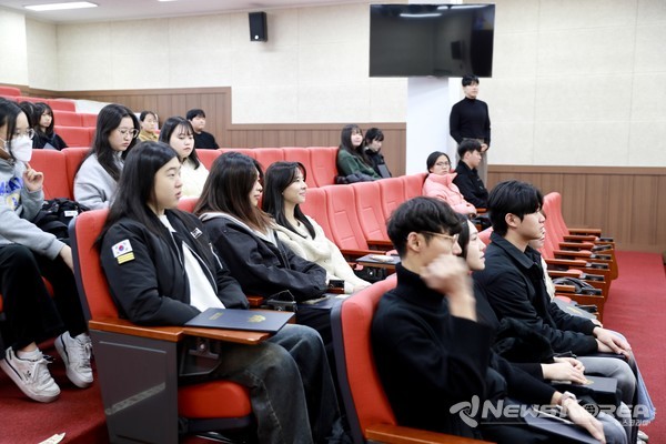 충남도립대에서 글러벌 프로그램 선발증서 수여식 및 설명회를 가졌다. @충남도립대학교