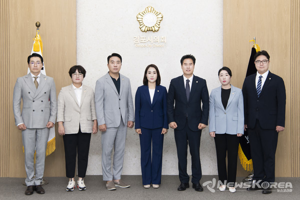 김포시의회 더불어민주당 시의원 일동이 성명서를 발표했다., @김포시의회 더불어민주당