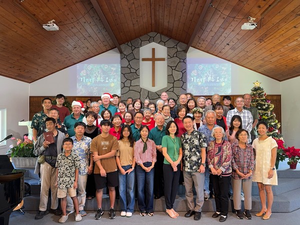 한국-하와이 청소년 역사클럽(KHHC) 회원들이 기념촬영을 하고 있다.  @한국-하와이 청소년 역사클럽(KHHC)한국-하와이 청소년 역사클럽(KHHC) 