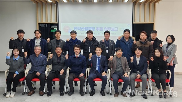 천안시 전략산업국장이 최근 (재)천안과학산업진흥원 등 주요 혁신기관과 사업장을 방문했다. @천안시