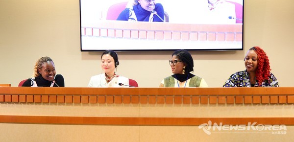 3월 10일 유엔 CSW69 AU 사이드 이벤트에서 전나형 IWPG 사무총장이 발제하고 있다. @ IWPG