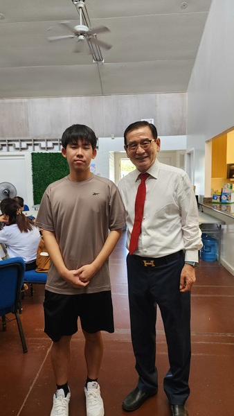 본지 김무성 동포기자와 김동균  건국대통령이승만재단 회장. @뉴스코리아 김찬훈 특파원