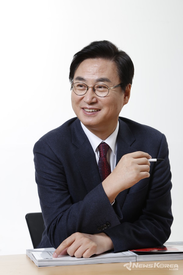 희망을 심어주는 "변호사 정경모" @뉴스코리아 인물 DB