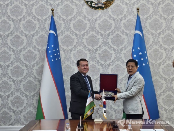 충청남도는 충남북부상공회의소, 도내 기업인들과 함께 22∼25일 2박 4일 일정으로 우즈베키스탄 수도인 타슈켄트와 우호교류 지역인 페르가나를 실무 방문했다. @충청남도