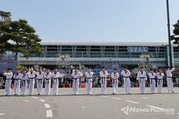 이순신 장군 무과급제 행렬 거리 퍼레이드 @아산시