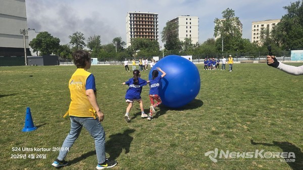 ▲타슈켄트 야까샤라이 스타디움에서 열린 한인회 체육대회의 이모저모 @뉴스코리아 신현권 특파원