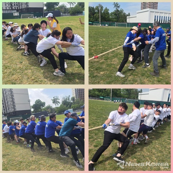 ▲2025 한인회 체육대회 줄다리기 경기에서 백팀과 청팀이 치열한 승부를 펼치고 있다. @뉴스코리아 신현권 특파원