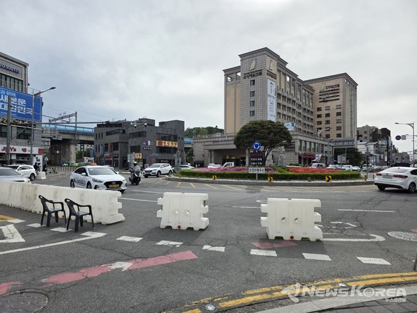 일요일 오후임에도 축제장 입구는 한산해보인다. @아산시