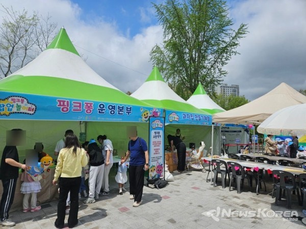 전남 화순군에서 진행된 봄꽃 축제 현장 @뉴스코리아 최신 기자