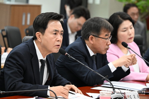 28일 도청 중회의실에서 제76차 실국원장회의가 열렸다. @충청남도