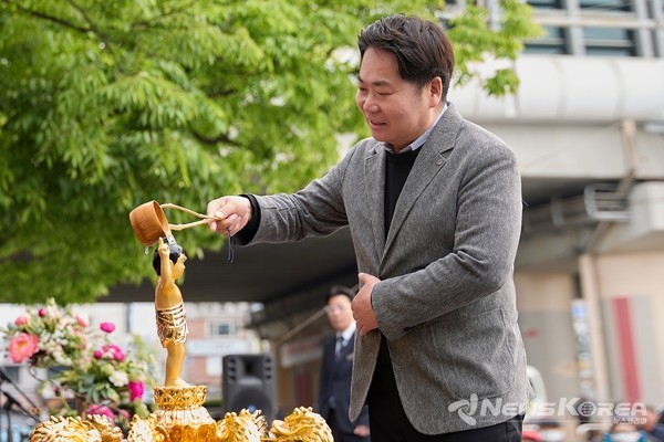 3일 온양온천역 광장에서 열린 ‘온빛 연등 축제’  @아산시
