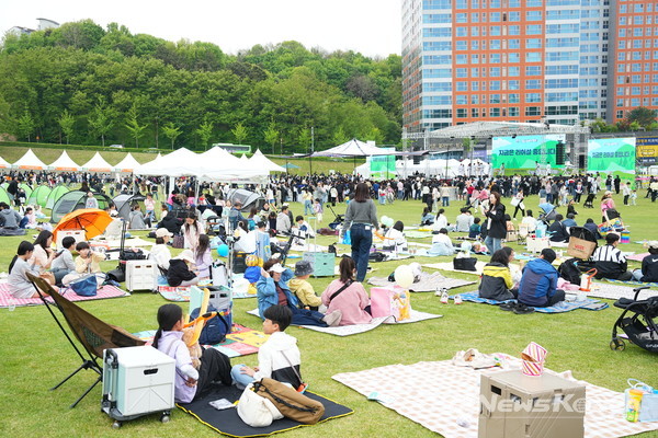 천안시가 5일 천안시민체육공원에서 ‘제103회 천안시 어린이날 기념행사’를 개최했다.  @천안시