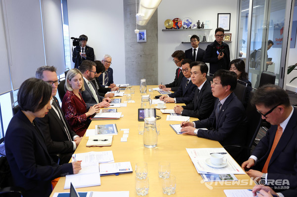 김태흠 충남도지사는 29일 남호주 스터디 애들레이드에서 열린 교육 분야 라운드테이블에 참석했다. @충청남도