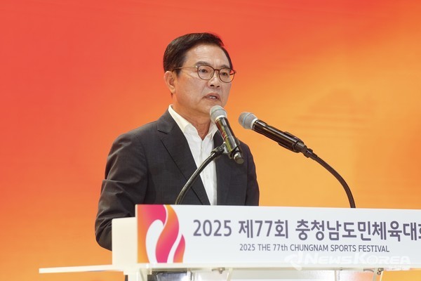 15일 김석필 천안시장 권한대행이 ‘2025 제77회 충청남도민체육대회’ 폐회식에서 인사말을 하고 있다.  @천안시