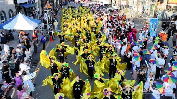 품바로 웃고 떠든 다섯 날  제26회 음성품바축제, 전국 품바 길놀이 퍼레이드 @음성군