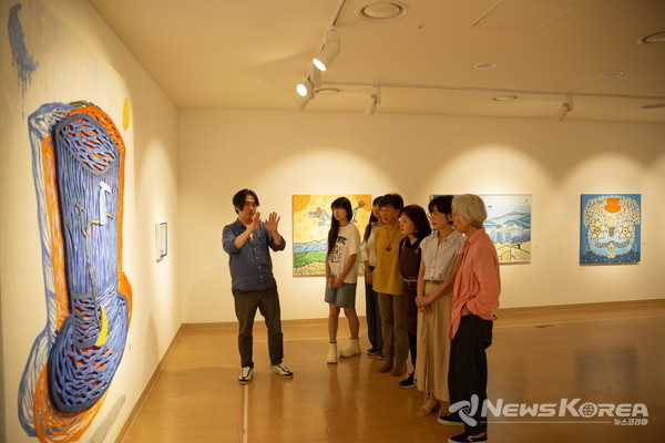 화순군립운주사문화관 청년작가 전시지원사업 자화상 드로잉 체험 ‘그리는 나, 그려지는 나’ @화순군