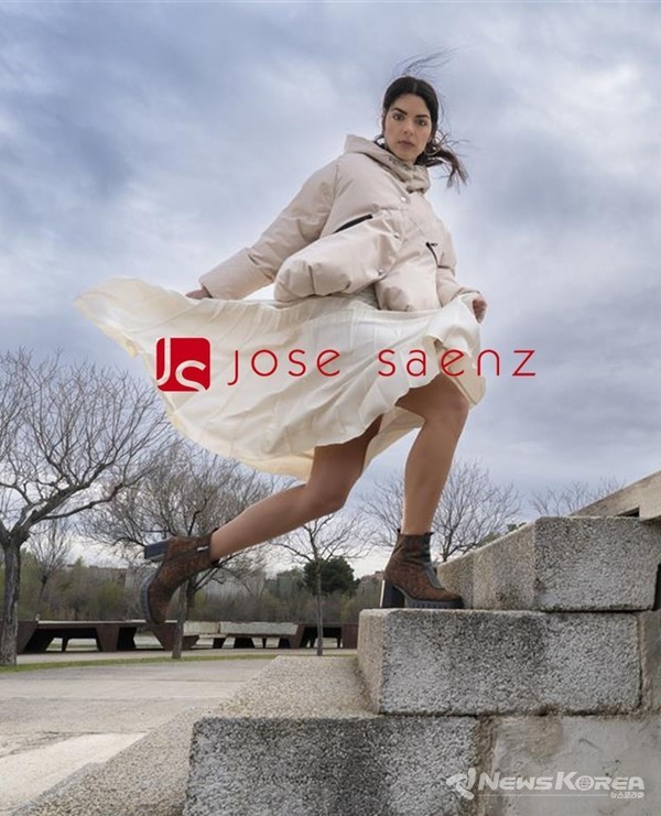 JOSE SAENZ (호세 사엔즈)