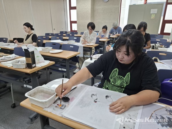 수원시다문화가족지원센터 한국화 프로그램 개강 @수원시다문화가족지원센터