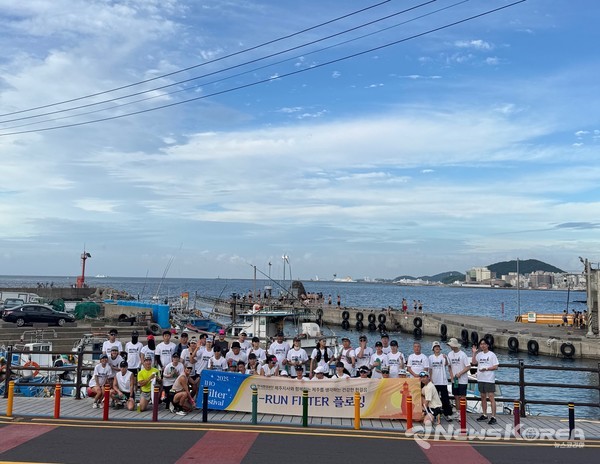 .2025 이호 필터 페스티벌'에서 자연 필터 프로그램에서 플로깅이 진행됐다. @제주관광공사