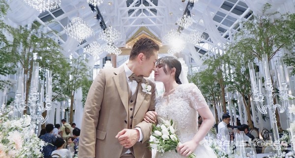 지난 7월 13일 '행복웨딩데이'를 통해 결혼식을 올린 베트남 커플 모습 @천안시다문화가족지원센터