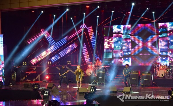 본선진출팀이 본선에서 경연을 펼치고 있다. @평택밴드경연대회 조직위원회