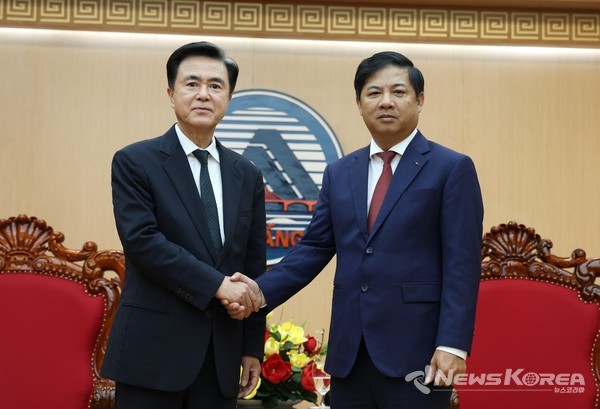 김태흠 충남도지사는 29일 다낭시 청사에서 르엉 응우옌 민 찌엣 인민위원장을 만났다. @충청남도