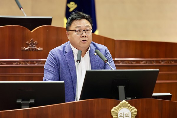 천안시의회 박종갑 의원이 5분 발언을 하고 있다@뉴스코리아 김현미 기자