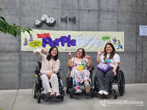 이퀄사인투어(무장애 관광) 참가자 사진(12일, 베케정원) @제주관광공사