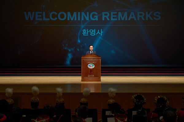 24일 천안종합운동장 실내테니스장에서 ‘천안흥타령춤축제 2025’ 환영리셉션이 열리고 있다.