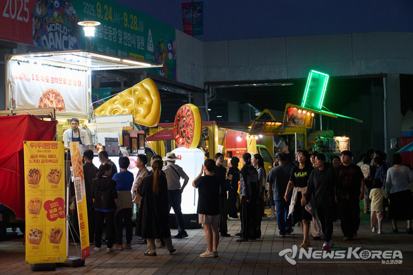 천안흥타령춤축제 2025 9월 25일 행사장 풍경 스케치 @천안시