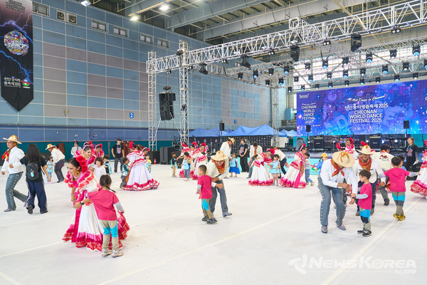9.26 천안흥타령춤축제 -, 춤배우기 국제춤 모습 @천안시